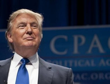 Ντ. Τραμπ: «Είχα σκοπό να απολύσω τον Τζ. Κόμεϊ - Φιγουρατζής!» (βίντεο)